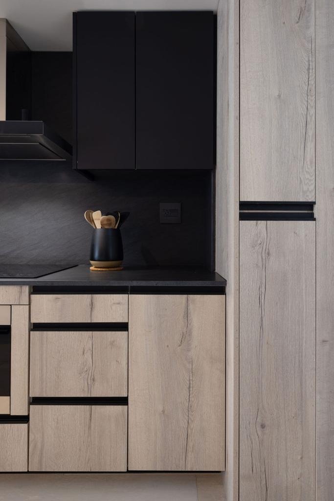 Residence 605 · Full Remodel